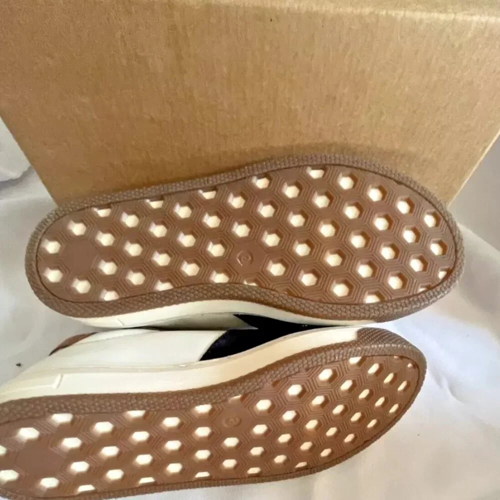 NIB Steve Madden Kids Shoes Sneakers Size US 2 Leather Upper Lace-Up‎ Vamp